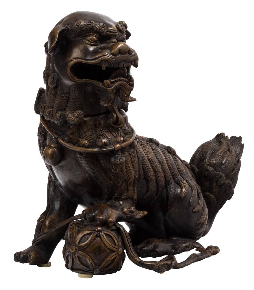 A CHINESE BRONZE STATUE OF A LION WITH A REMOVABLE HEAD, MING DYNASTY